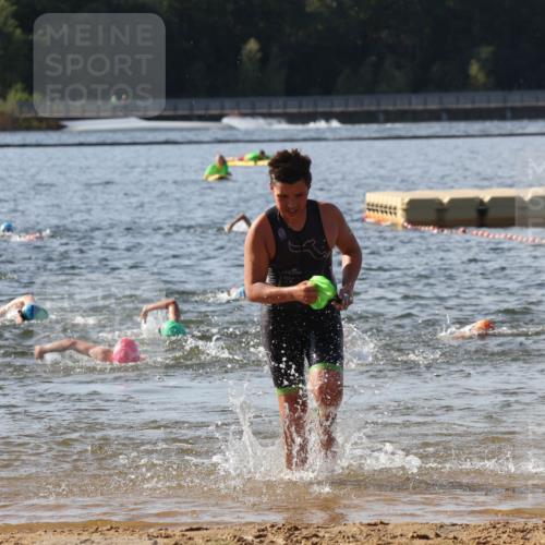 07.09.2025 - 19. Norderstedt Triathlon Luisa Fischer http://msf.ph/oto/8745716 07.09.2025 10:24:38 Schwimmen 83, 104, 123, 124, 132, 674, 683 meine-sportfotos.de