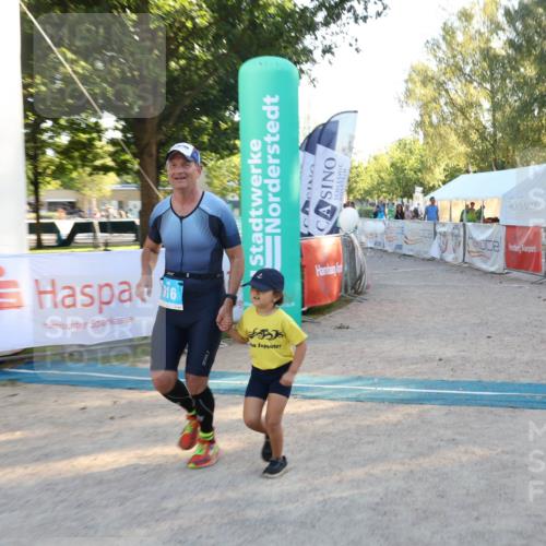 07.09.2025 - 19. Norderstedt Triathlon Luisa Fischer http://msf.ph/oto/8745753 07.09.2025 17:20:45 Ziel 916 meine-sportfotos.de