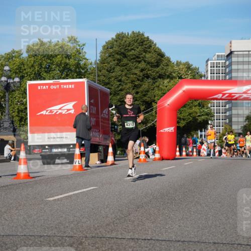 07.09.2025 - BARMER Alsterlauf Yannick Fuchs http://msf.ph/oto/8745754 07.09.2025 09:31:18 Laufen 4312, 1 meine-sportfotos.de