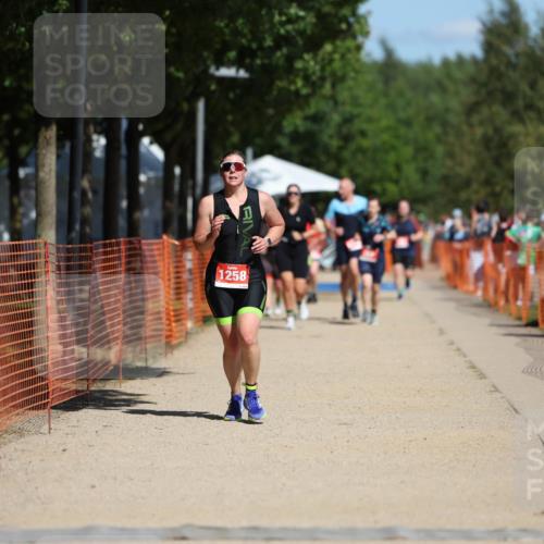 07.09.2025 - 19. Norderstedt Triathlon Michael Strokosch http://msf.ph/oto/8745755 07.09.2025 12:36:01 Laufen 1242, 1258 meine-sportfotos.de