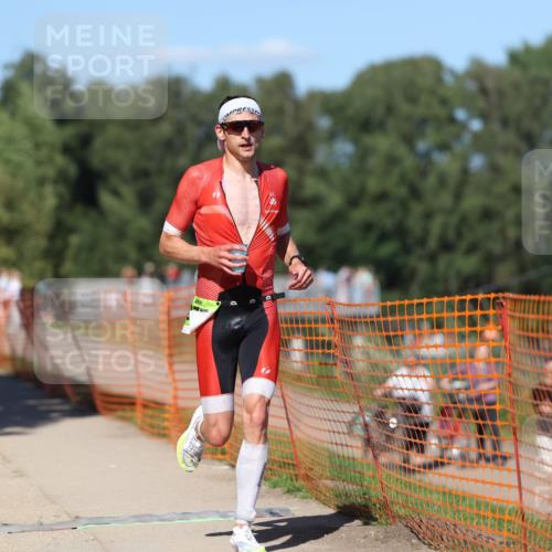 07.09.2025 - 19. Norderstedt Triathlon Michael Strokosch http://msf.ph/oto/8745758 07.09.2025 14:47:20 Laufen 975 meine-sportfotos.de