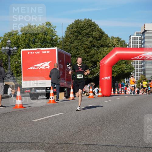 07.09.2025 - BARMER Alsterlauf Yannick Fuchs http://msf.ph/oto/8745763 07.09.2025 09:31:18 Laufen 4312, 1 meine-sportfotos.de