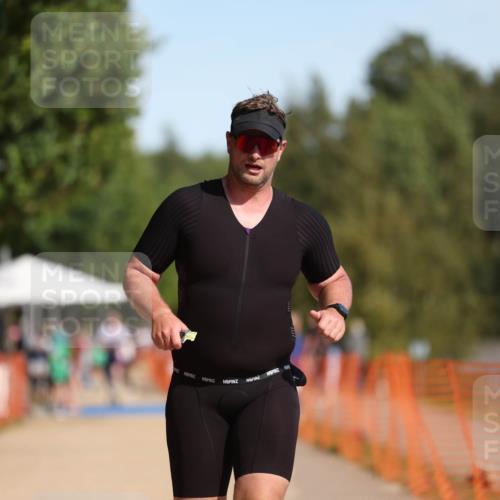 07.09.2025 - 19. Norderstedt Triathlon Michael Strokosch http://msf.ph/oto/8745798 07.09.2025 11:59:14 Laufen 229, 281, 760 meine-sportfotos.de