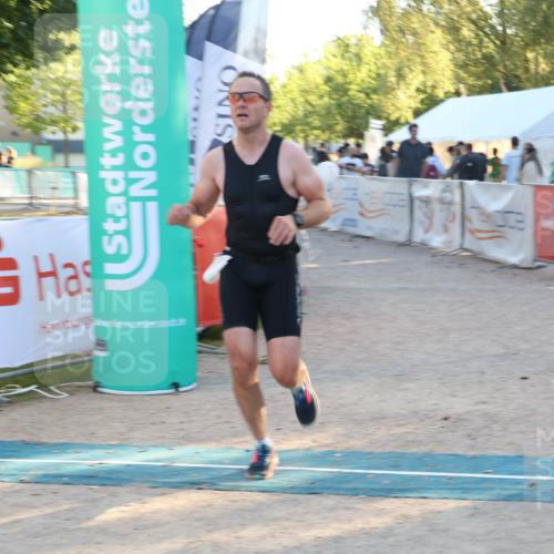 07.09.2025 - 19. Norderstedt Triathlon Luisa Fischer http://msf.ph/oto/8745813 07.09.2025 17:21:04 Ziel 893 meine-sportfotos.de