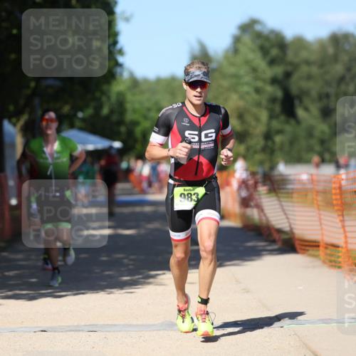 07.09.2025 - 19. Norderstedt Triathlon Michael Strokosch http://msf.ph/oto/8745842 07.09.2025 14:47:34 Laufen 962, 983, 1004 meine-sportfotos.de