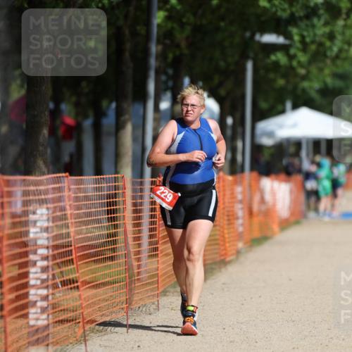 07.09.2025 - 19. Norderstedt Triathlon Michael Strokosch http://msf.ph/oto/8745847 07.09.2025 11:59:16 Laufen 229, 281, 760 meine-sportfotos.de