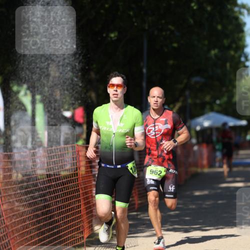 07.09.2025 - 19. Norderstedt Triathlon Michael Strokosch http://msf.ph/oto/8745896 07.09.2025 14:47:36 Laufen 962, 983, 1004 meine-sportfotos.de