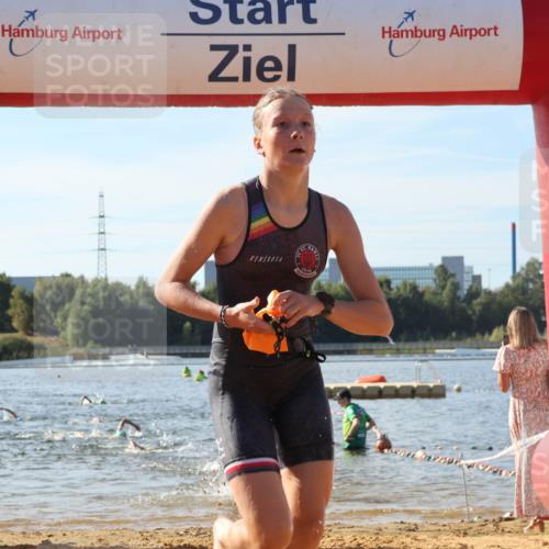07.09.2025 - 19. Norderstedt Triathlon Luisa Fischer http://msf.ph/oto/8745898 07.09.2025 10:24:56 Schwimmen 61, 62, 73, 100, 111, 120, 126, 130 meine-sportfotos.de