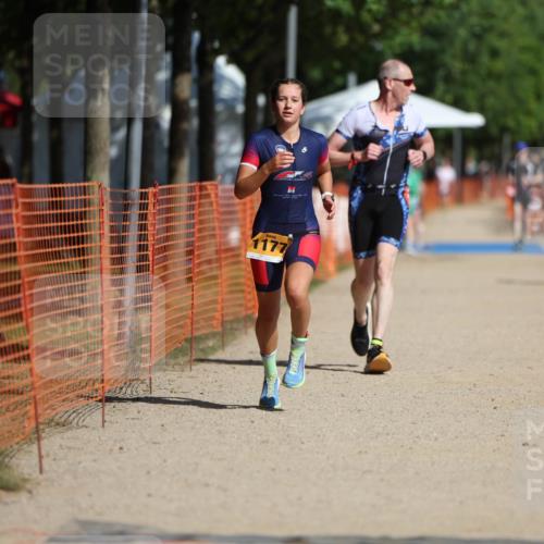 07.09.2025 - 19. Norderstedt Triathlon Michael Strokosch http://msf.ph/oto/8745928 07.09.2025 11:59:33 Laufen 296, 1177 meine-sportfotos.de