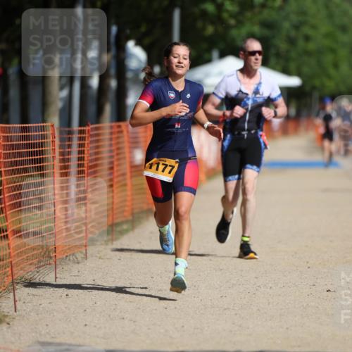 07.09.2025 - 19. Norderstedt Triathlon Michael Strokosch http://msf.ph/oto/8745951 07.09.2025 11:59:34 Laufen 296, 1177 meine-sportfotos.de