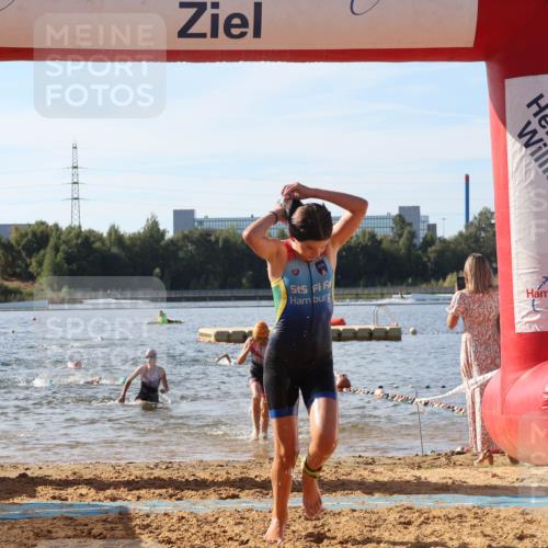 07.09.2025 - 19. Norderstedt Triathlon Luisa Fischer http://msf.ph/oto/8745954 07.09.2025 10:25:01 Schwimmen 61, 62, 80, 91, 100, 111, 126, 130 meine-sportfotos.de