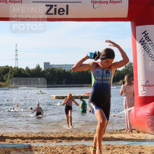 07.09.2025 - 19. Norderstedt Triathlon Luisa Fischer http://msf.ph/oto/8745963 07.09.2025 10:25:01 Schwimmen 61, 62, 80, 91, 100, 111, 126, 130 meine-sportfotos.de