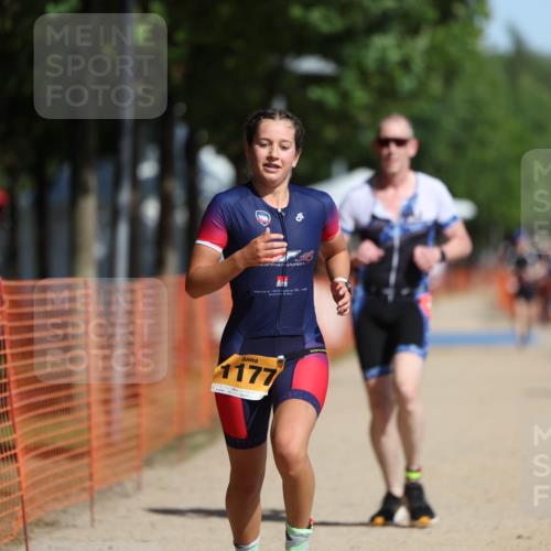 07.09.2025 - 19. Norderstedt Triathlon Michael Strokosch http://msf.ph/oto/8746000 07.09.2025 11:59:35 Laufen 296, 1177, 1383 meine-sportfotos.de