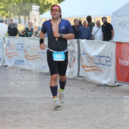 07.09.2025 - 19. Norderstedt Triathlon Luisa Fischer http://msf.ph/oto/8746031 07.09.2025 17:23:48 Ziel 380 meine-sportfotos.de