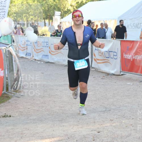 07.09.2025 - 19. Norderstedt Triathlon Luisa Fischer http://msf.ph/oto/8746045 07.09.2025 17:23:50 Ziel 380 meine-sportfotos.de