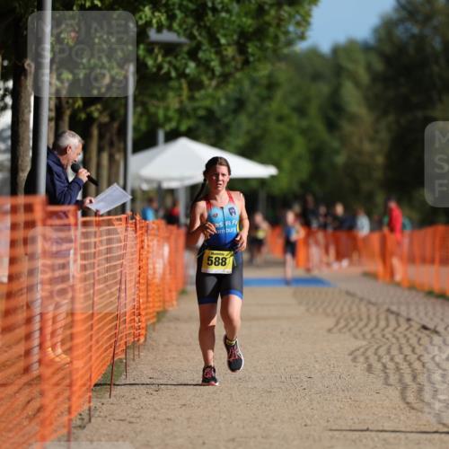 07.09.2025 - 19. Norderstedt Triathlon Michael Strokosch http://msf.ph/oto/8746046 07.09.2025 09:44:08 Laufen 587, 588 meine-sportfotos.de