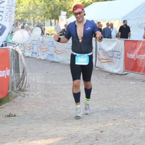 07.09.2025 - 19. Norderstedt Triathlon Luisa Fischer http://msf.ph/oto/8746049 07.09.2025 17:23:50 Ziel 380 meine-sportfotos.de