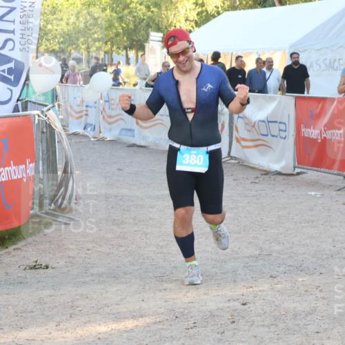 07.09.2025 - 19. Norderstedt Triathlon Luisa Fischer http://msf.ph/oto/8746052 07.09.2025 17:23:50 Ziel 380 meine-sportfotos.de