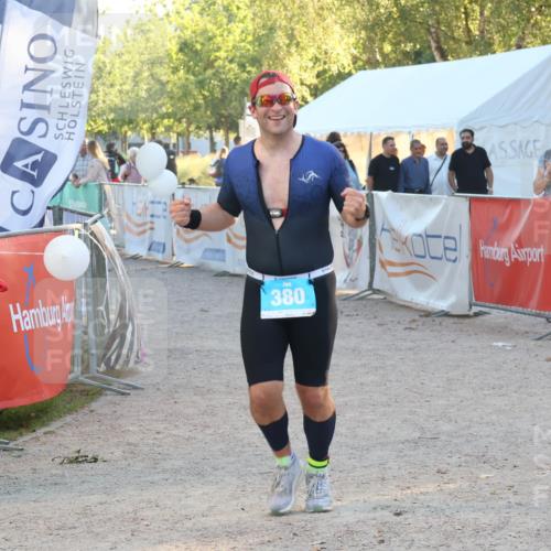 07.09.2025 - 19. Norderstedt Triathlon Luisa Fischer http://msf.ph/oto/8746064 07.09.2025 17:23:51 Ziel 380 meine-sportfotos.de