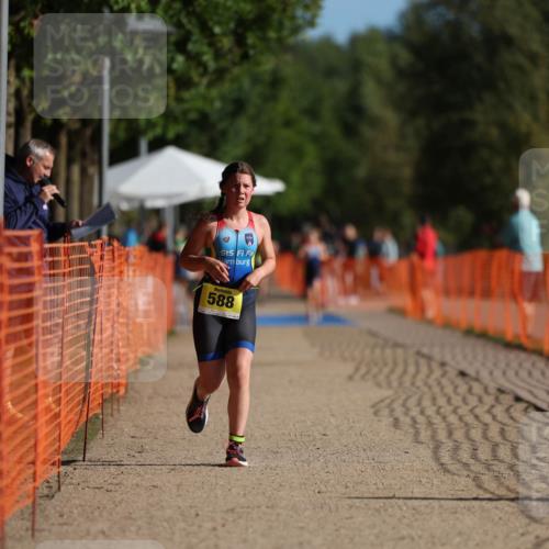 07.09.2025 - 19. Norderstedt Triathlon Michael Strokosch http://msf.ph/oto/8746066 07.09.2025 09:44:09 Laufen 587, 588 meine-sportfotos.de