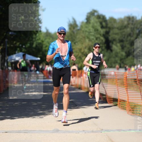 07.09.2025 - 19. Norderstedt Triathlon Michael Strokosch http://msf.ph/oto/8746070 07.09.2025 14:48:05 Laufen 880, 995, 1003 meine-sportfotos.de