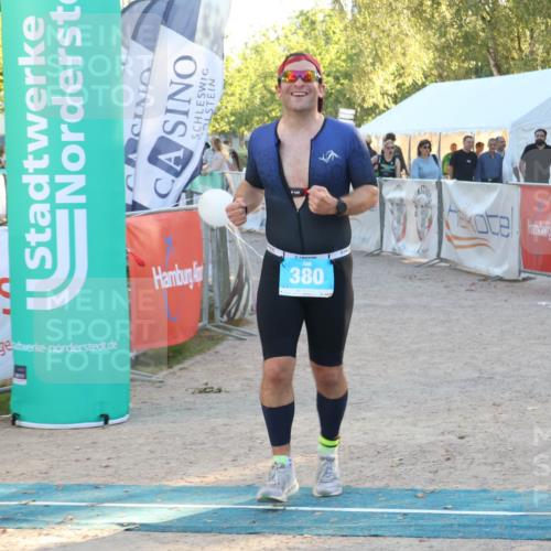 07.09.2025 - 19. Norderstedt Triathlon Luisa Fischer http://msf.ph/oto/8746071 07.09.2025 17:23:51 Ziel 380 meine-sportfotos.de