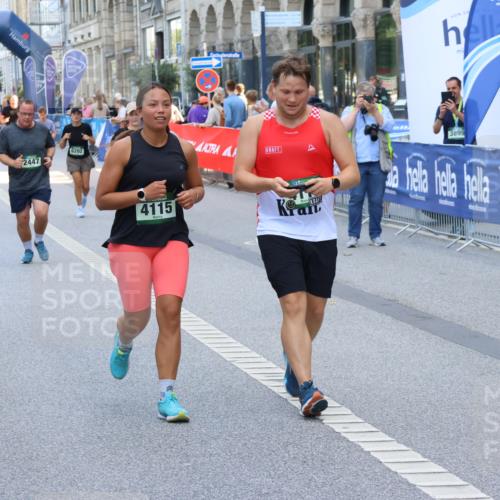 07.09.2025 - BARMER Alsterlauf Strokosch-Dieckow http://msf.ph/oto/8746088 07.09.2025 10:17:14 Ziel 2466, 3304, 3372, 3731, 3793, 4130, 4270, 4447, 4790, 4791, 5032, 5087, 5237, 5545, 5632, 5680, 5946, 8082 meine-sportfotos.de