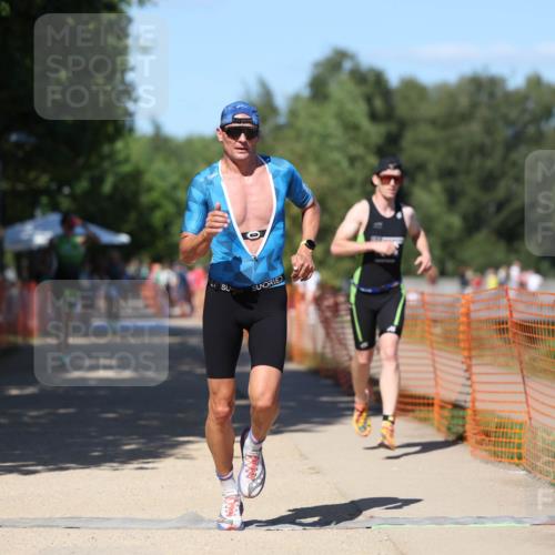 07.09.2025 - 19. Norderstedt Triathlon Michael Strokosch http://msf.ph/oto/8746098 07.09.2025 14:48:06 Laufen 880, 995, 1003 meine-sportfotos.de