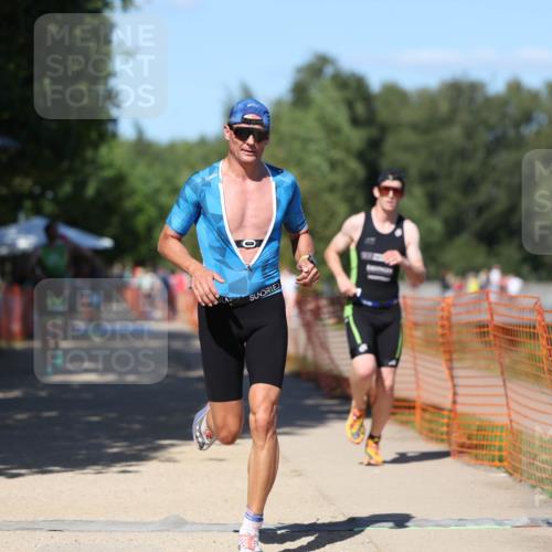 07.09.2025 - 19. Norderstedt Triathlon Michael Strokosch http://msf.ph/oto/8746103 07.09.2025 14:48:06 Laufen 880, 995, 1003 meine-sportfotos.de
