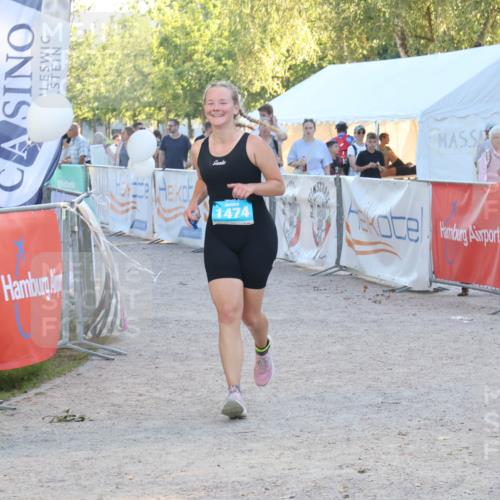 07.09.2025 - 19. Norderstedt Triathlon Luisa Fischer http://msf.ph/oto/8746118 07.09.2025 17:24:12 Ziel 1474 meine-sportfotos.de