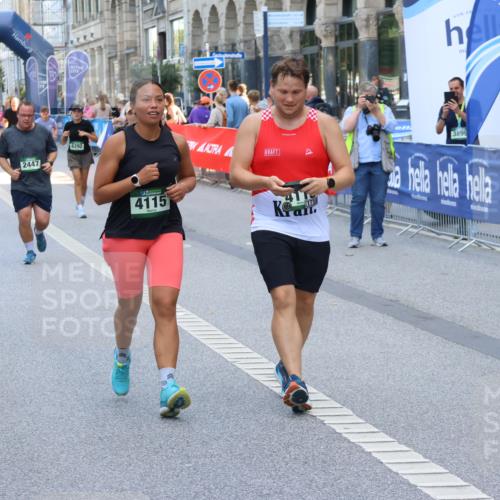 07.09.2025 - BARMER Alsterlauf Strokosch-Dieckow http://msf.ph/oto/8746119 07.09.2025 10:17:14 Ziel 2466, 3304, 3372, 3731, 3793, 4130, 4270, 4447, 4790, 4791, 5032, 5087, 5237, 5545, 5632, 5680, 5946, 8082 meine-sportfotos.de