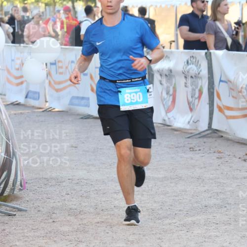 07.09.2025 - 19. Norderstedt Triathlon Luisa Fischer http://msf.ph/oto/8746145 07.09.2025 17:24:34 Ziel 890 meine-sportfotos.de