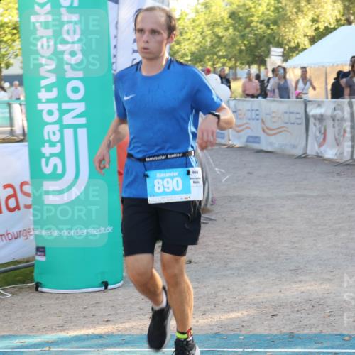 07.09.2025 - 19. Norderstedt Triathlon Luisa Fischer http://msf.ph/oto/8746174 07.09.2025 17:24:36 Ziel 890 meine-sportfotos.de