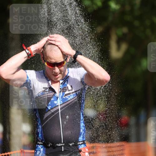 07.09.2025 - 19. Norderstedt Triathlon Michael Strokosch http://msf.ph/oto/8746176 07.09.2025 11:59:40 Laufen 296, 1177, 1383 meine-sportfotos.de