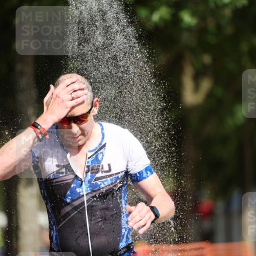 07.09.2025 - 19. Norderstedt Triathlon Michael Strokosch http://msf.ph/oto/8746191 07.09.2025 11:59:41 Laufen 296, 1383 meine-sportfotos.de