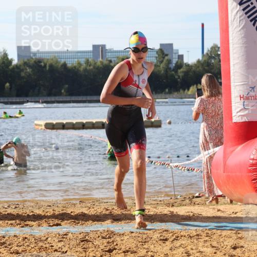 07.09.2025 - 19. Norderstedt Triathlon Luisa Fischer http://msf.ph/oto/8746203 07.09.2025 10:25:09 Schwimmen 77, 80, 91, 111, 650 meine-sportfotos.de