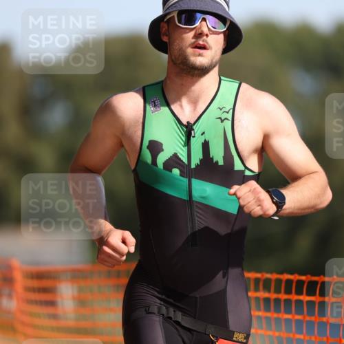 07.09.2025 - 19. Norderstedt Triathlon Michael Strokosch http://msf.ph/oto/8746213 07.09.2025 11:59:43 Laufen 1383 meine-sportfotos.de