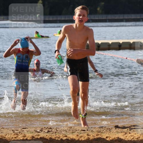 07.09.2025 - 19. Norderstedt Triathlon Luisa Fischer http://msf.ph/oto/8746235 07.09.2025 10:25:13 Schwimmen 77, 80, 91, 106, 127, 650 meine-sportfotos.de