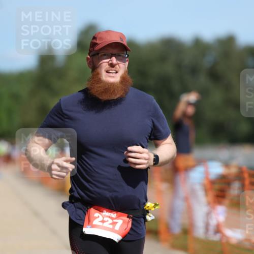 07.09.2025 - 19. Norderstedt Triathlon Michael Strokosch http://msf.ph/oto/8746252 07.09.2025 12:36:32 Laufen 227 meine-sportfotos.de