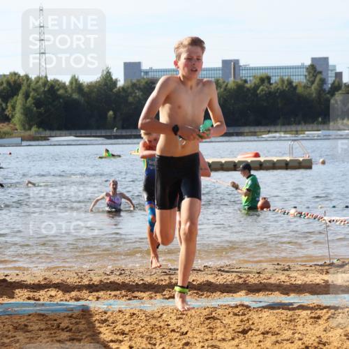 07.09.2025 - 19. Norderstedt Triathlon Luisa Fischer http://msf.ph/oto/8746267 07.09.2025 10:25:15 Schwimmen 77, 80, 91, 106, 127, 650 meine-sportfotos.de