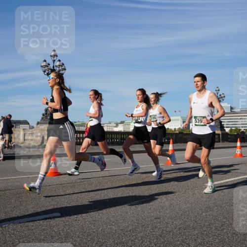 07.09.2025 - BARMER Alsterlauf Yannick Fuchs http://msf.ph/oto/8746273 07.09.2025 09:31:37 Laufen 4444, 5189, 539 meine-sportfotos.de