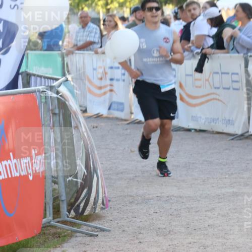 07.09.2025 - 19. Norderstedt Triathlon Luisa Fischer http://msf.ph/oto/8746277 07.09.2025 17:28:19 Ziel 378 meine-sportfotos.de
