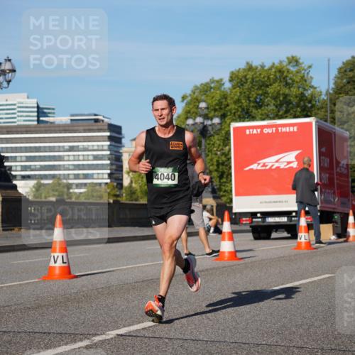 07.09.2025 - BARMER Alsterlauf Yannick Fuchs http://msf.ph/oto/8746294 07.09.2025 09:31:45 Laufen 4040, 393 meine-sportfotos.de