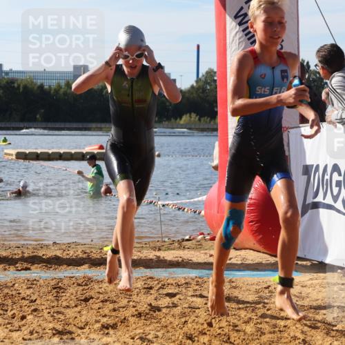 07.09.2025 - 19. Norderstedt Triathlon Luisa Fischer http://msf.ph/oto/8746299 07.09.2025 10:25:18 Schwimmen 77, 106, 127, 650 meine-sportfotos.de