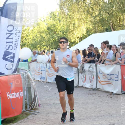 07.09.2025 - 19. Norderstedt Triathlon Luisa Fischer http://msf.ph/oto/8746324 07.09.2025 17:28:21 Ziel 378 meine-sportfotos.de