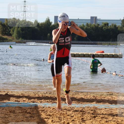 07.09.2025 - 19. Norderstedt Triathlon Luisa Fischer http://msf.ph/oto/8746327 07.09.2025 10:25:29 Schwimmen 67, 92, 106, 127, 129 meine-sportfotos.de