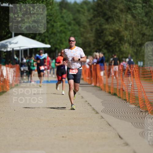 07.09.2025 - 19. Norderstedt Triathlon Michael Strokosch http://msf.ph/oto/8746329 07.09.2025 12:00:13 Laufen 1253 meine-sportfotos.de