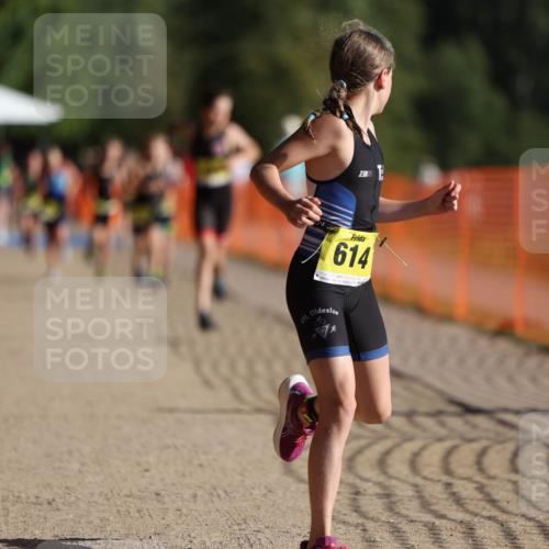 07.09.2025 - 19. Norderstedt Triathlon Michael Strokosch http://msf.ph/oto/8746343 07.09.2025 09:44:28 Laufen 566, 614, 629 meine-sportfotos.de