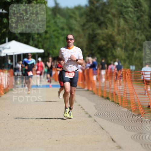 07.09.2025 - 19. Norderstedt Triathlon Michael Strokosch http://msf.ph/oto/8746373 07.09.2025 12:00:14 Laufen 1253 meine-sportfotos.de