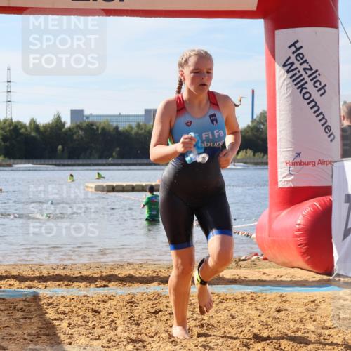 07.09.2025 - 19. Norderstedt Triathlon Luisa Fischer http://msf.ph/oto/8746389 07.09.2025 10:25:34 Schwimmen 67, 92, 129 meine-sportfotos.de